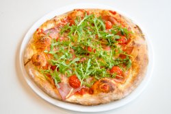 Pizza Prosciutto e Rucola image
