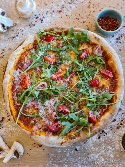 Pizza Prosciutto Rucola image