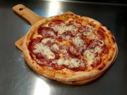 Pizza Salami mare image
