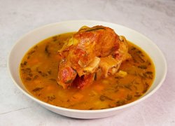 Ciorbă de fasole cu ciolan/ Beans and meat soup image