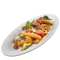 Paste cu cârnați de mangaliță, fasole albă și sparanghel verde/ Pasta with Mangalica sausages, white beans and asparagus image