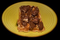Waffles nutella și topping image