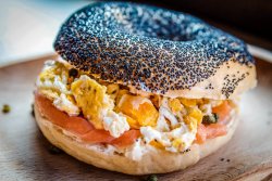 ! Recomandare - Smoked salmon and scrambled egg image