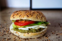 Mozzarella Pesto image
