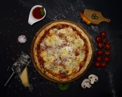 Pizza Formaggio picante image