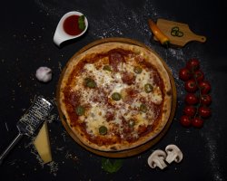 Pizza Salame picante image