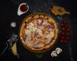 Pizza Salami  image