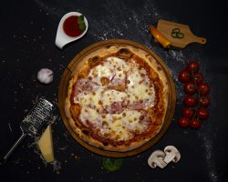 Pizza Siciliana image
