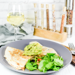 Pepper & guacamole tortilla image