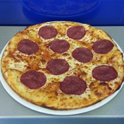 Pizza Salame Dolce image