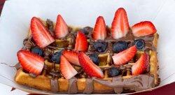 Waffe Nutella si fructe image