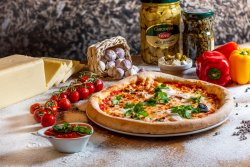 Pizza frutti di mare image