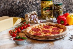 Pizza Salami 32 cm image
