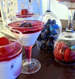Panna Cotta-desertul casei image