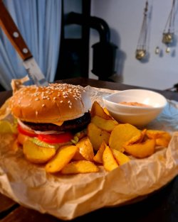 Burger Hot image