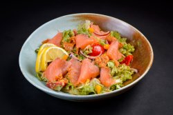 Salată cu somon  image