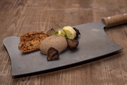Pate de fazan cu magiun de prune și ceapă murată, unt aromatizat image