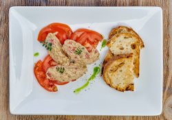 Salată de vinete cu ardei copţi image