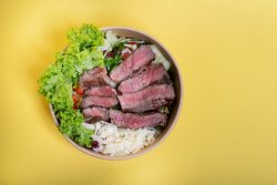 Beef in box salad image