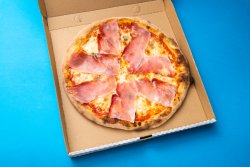 Pizza Prosciutto Crudo e Gorgonzola image
