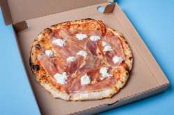 Pizza Prosciutto Crudo e Bufala image