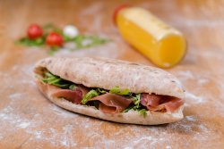 PANINI PROSCIUTO CRUDO + FRESH image
