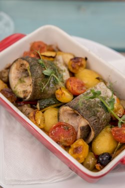 File de pastrav cu legume la cuptor image