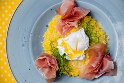 Risotto Milanese cu Prosciutto și ou pochat image