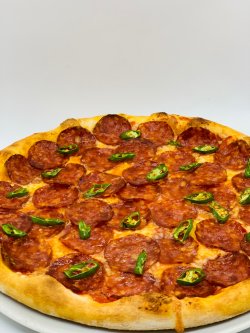 Pizza Salame Piccante image
