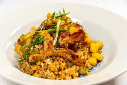 Porc dulce acrișor cu ananas și orez copt image