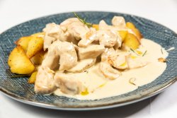 Pui cu smântână și gorgonzola image