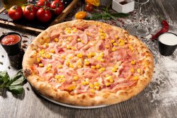 Pizza Prosciutto E Corn image