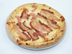 Pizza Zuzu ( fară sos de roșii ) + sos gratuit image