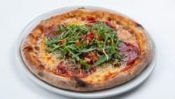 Pizza Calzone aperta + sos gratuit image