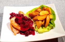 Piept de pui cu sos de vișine image