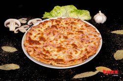 Pizza Prosciutto Funghi image