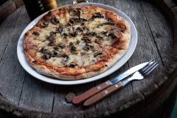 Prosciutto Funghi image