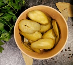 Salată de castraveți murați image