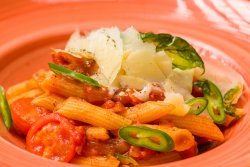 Penne arabiata/Penne all`arrabbiata image