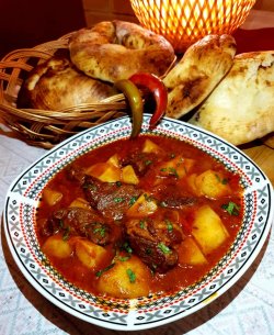 Gulas de porc image