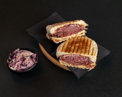 Sandwich Sweet Pastrami image
