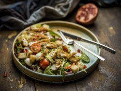 Salată de pui image