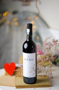Vin Merlot Crama Aramic image