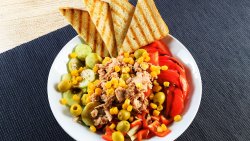 Salata cu ton image