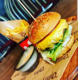 Cheeseburger image