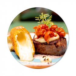 Mușchi de vită la grătar cu brânză camembert image