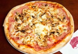Pizza Prosciutto-Funghi - 32 cm  image