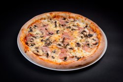 Pizza Prosciutto e Funghi	 image