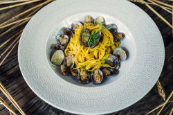 Linguine with clams, white wine S chili flakes image