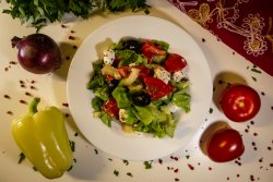 Salată mediteraneană image